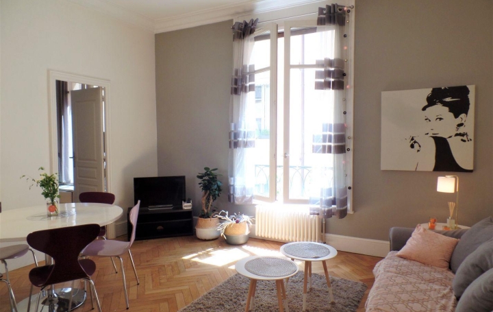  Annonces LYON 8EME Appartement | LYON (69002) | 45 m2 | 1 300 € 
